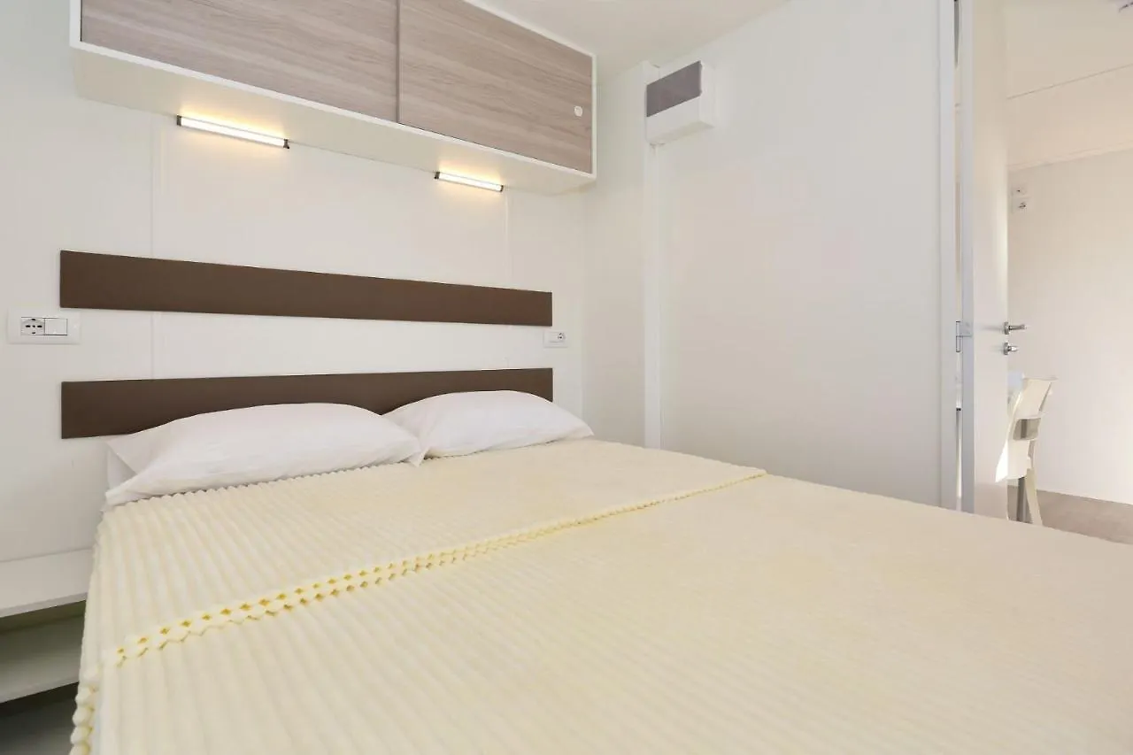 Apartments By The Sea Pasman - 17406