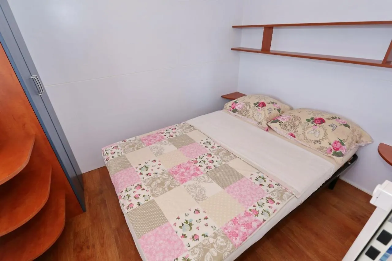 Apartments By The Sea Pasman - 17406